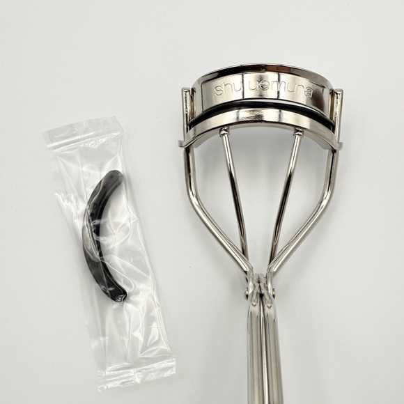 NWT Shu Uemura Eyelash Curler with Silver Finish - Picture 5 of 6